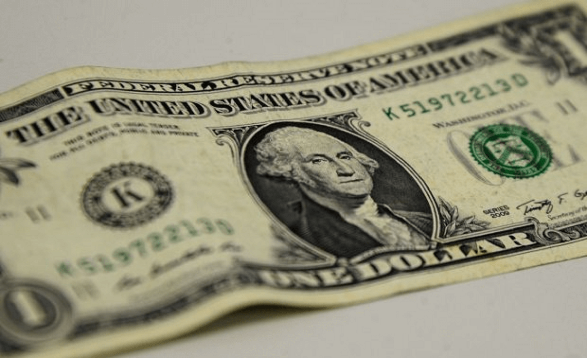Reta Final: Dólar segue perto da estabilidade