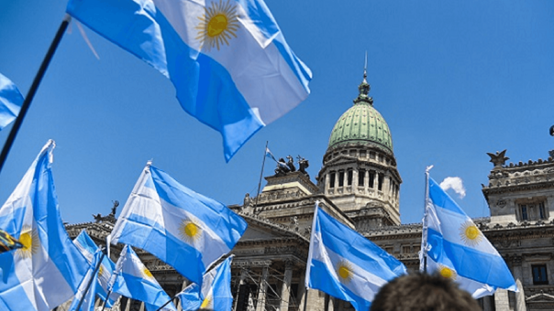 Argentina busca acordo de US$44 bi com o FMI; interesse por Bitcoin bate recorde no país