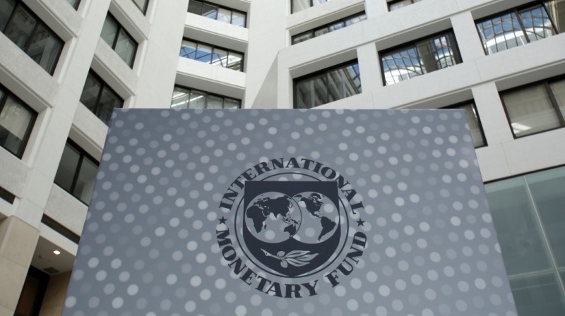 FMI diz que crise do coronavírus está "longe de acabar" e que mais auxílio é necessário