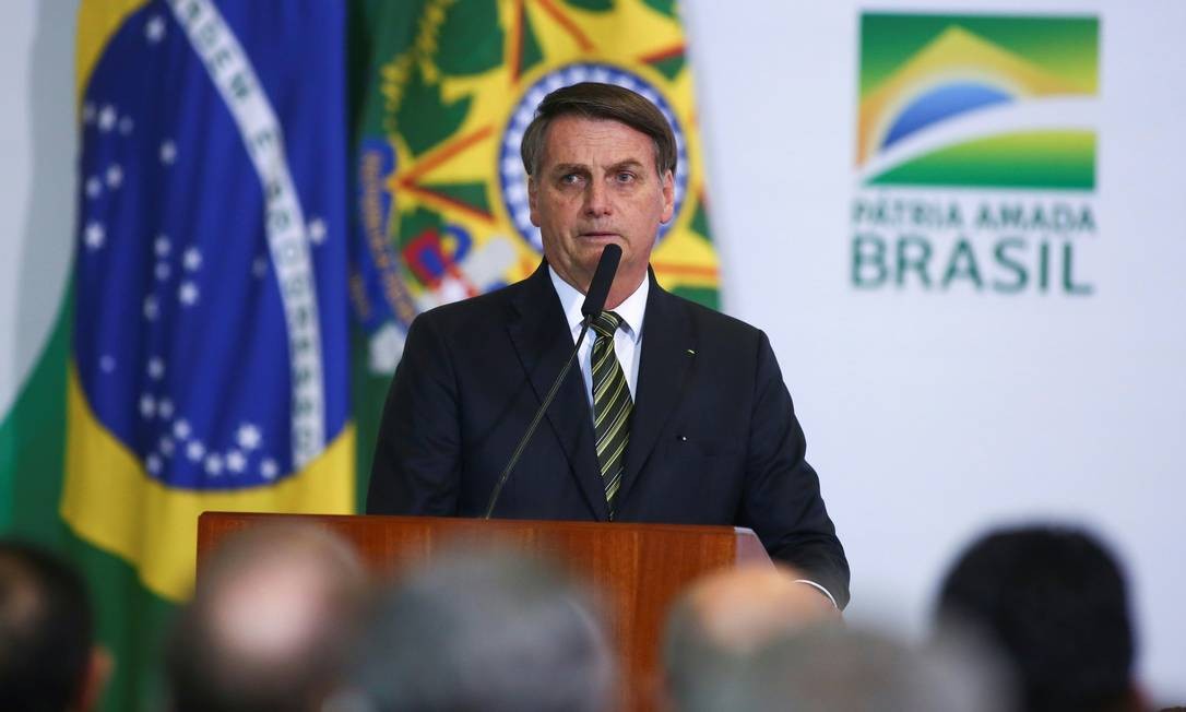 Bolsonaro recebe primeira videochamada com 5G