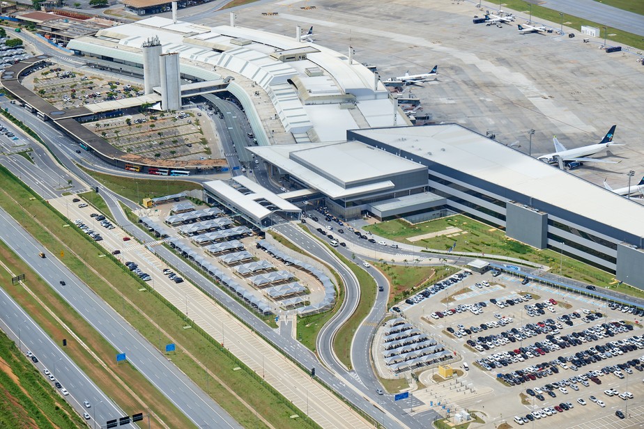 CCR (CCRO3) receberá até R$352 mi em aditivo da concessão do aeroporto de Confins