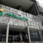 Petrobras (PETR4) demite gerente de RH por negociar ações com informações privilegiadas