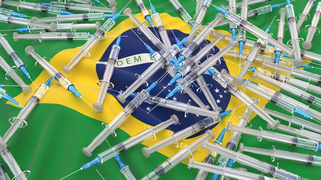 Com a lenta vacinação no país, Brasil cai 7 posições no ranking do PIB