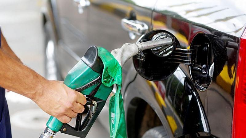 Com nova gestão, Petrobras (PETR4) anuncia aumento dos preços da gasolina e diesel