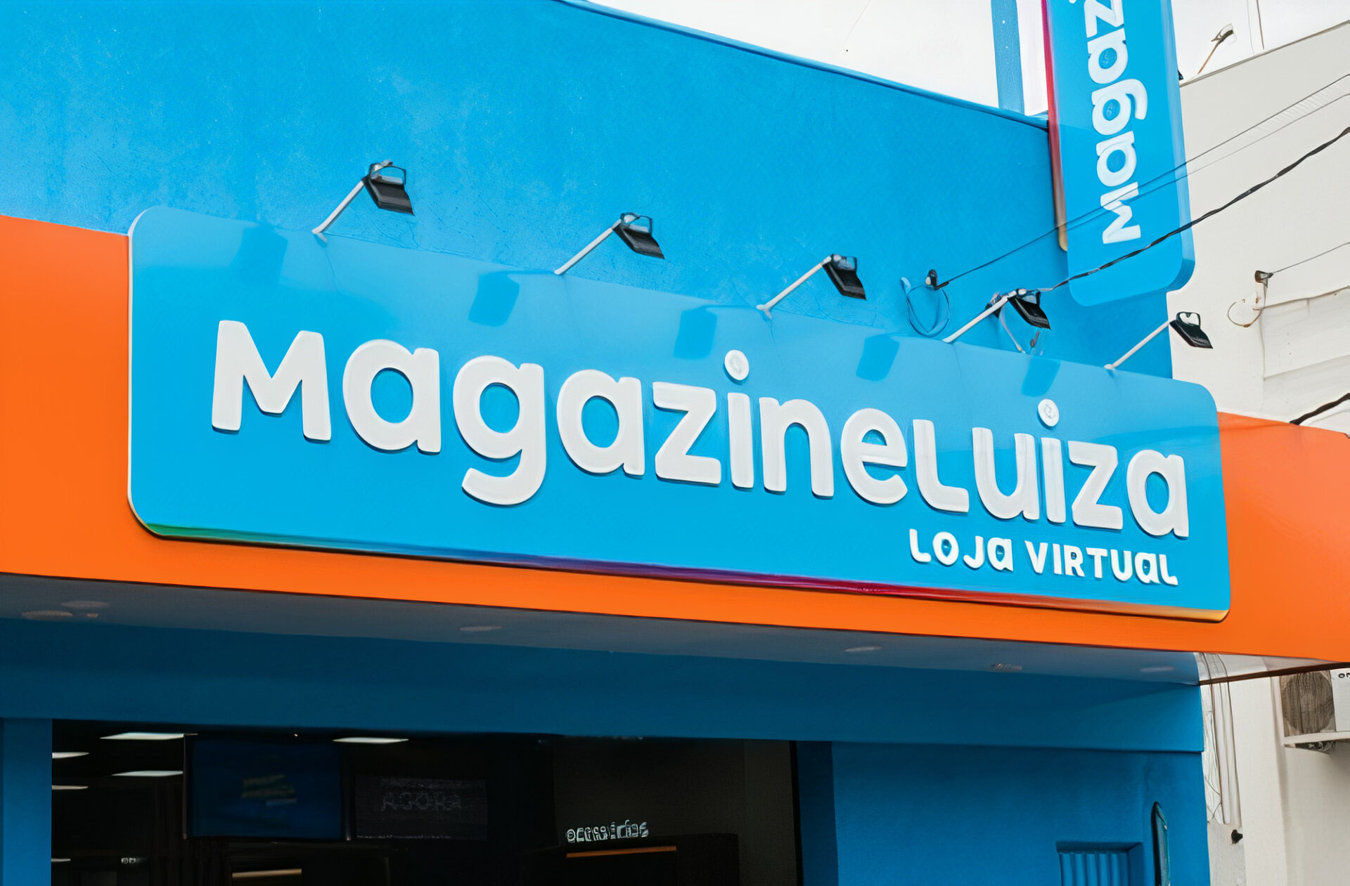 Magazine Luiza (MGLU3) vê ações despencarem 9% na última sexta-feira; entenda porque