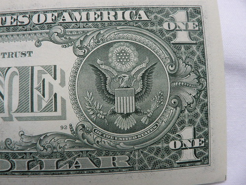 Dólar escorrega 1,1% na semana