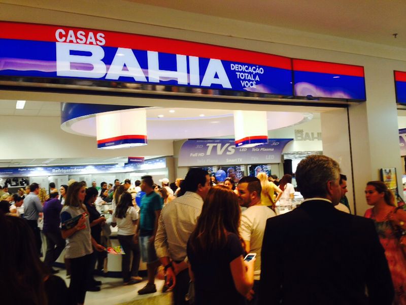 S&P rebaixa Casas Bahia (BHIA3) para 'brBBB-'